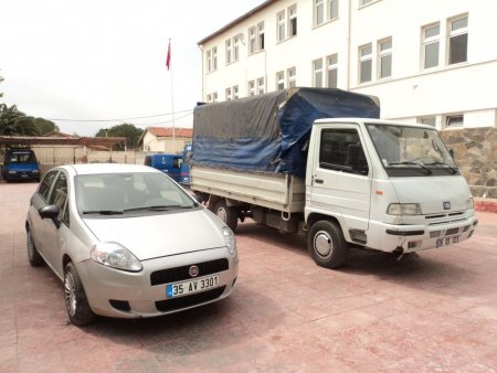 Jandarmanın yol kontrolunda insan kaçakçıları yakalandı