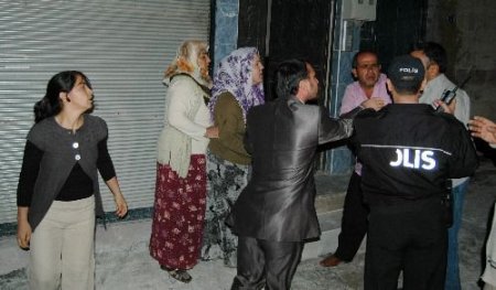 Japon Anne Eşinin Türkiye'ye Getirdiği Çocuklarına, Polisin Yardımıyla Kavuştu