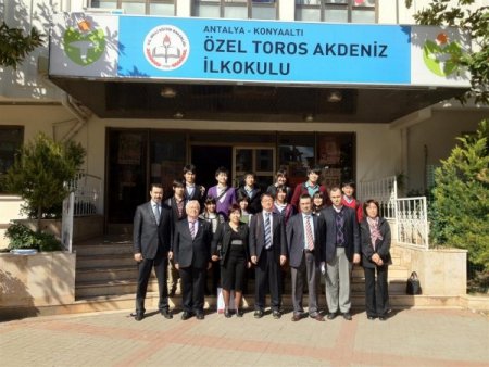 Japon öğrenciler Toros’u ziyaret etti