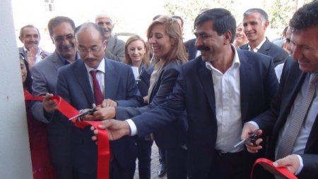 Japonya Büyükelçiliği ve Hüsnü Özyeğin Vakfı'ndan Tatvan’a çok amaçlı salon