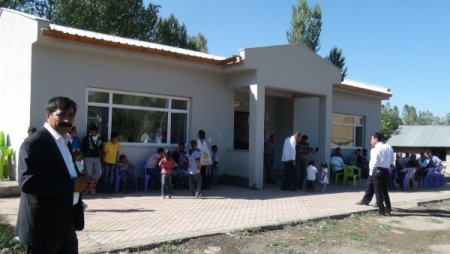 Japonya Büyükelçiliği ve Hüsnü Özyeğin Vakfı'ndan Tatvan’a çok amaçlı salon