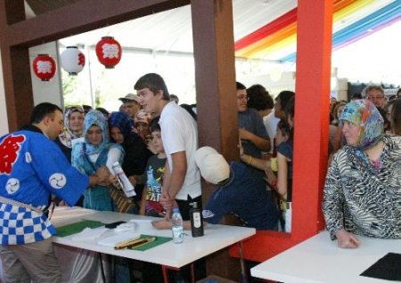 Japonya standına büyük ilgi