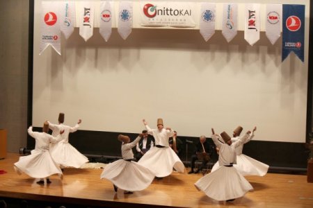 Japonya'da sema gösterisine büyük ilgi