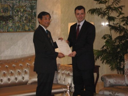 Japonya’dan Vanlı Depremzedelere 600 Bin Liralık Yardım