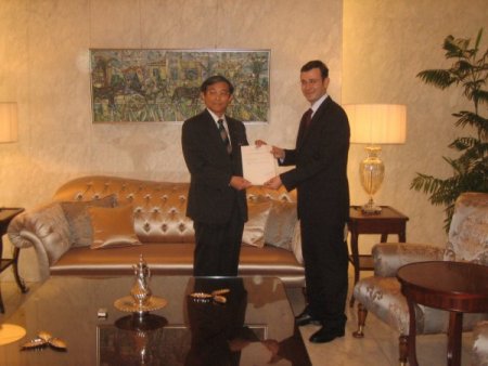 Japonya’dan Vanlı Depremzedelere 600 Bin Liralık Yardım