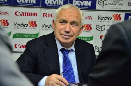 Jelyu Jelev: Komünizm ve faşizm aynı rahimde doğan çift yumurtalı ikizdir