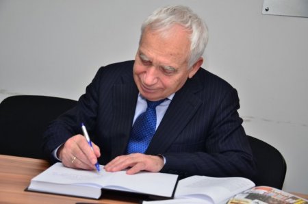 Jelyu Jelev: Komünizm ve faşizm aynı rahimde doğan çift yumurtalı ikizdir