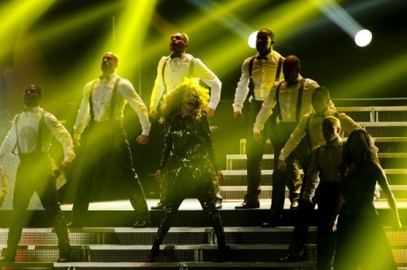 Jennifer Lopez, Türkiye'den sonra Endonezya'da konser verdi