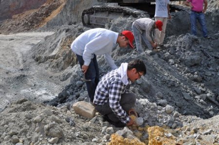 Jeoloji Mühendisleri Bakır Madenini İnceledi