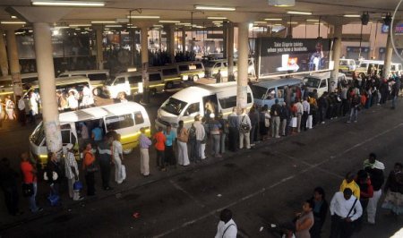 Johannesburg'ta Güney Afrikalı İşçiler