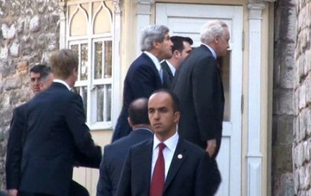 John Kerry Fener Rum Patrikhanesi'ni ziyaret etti