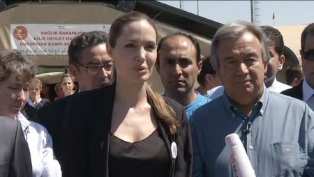 Jolie: Türk hükümeti, büyük cömertlik göstererek bu kampı kurmuş