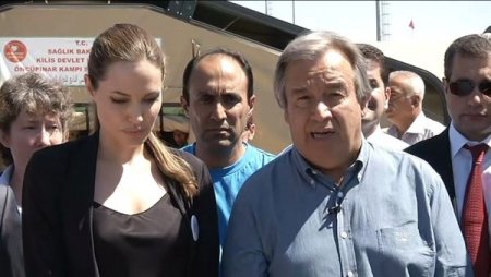 Jolie: Türk hükümeti, büyük cömertlik göstererek bu kampı kurmuş