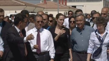 Jolie: Türk hükümeti, büyük cömertlik göstererek bu kampı kurmuş