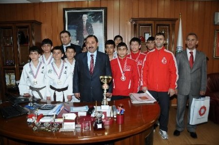 Judoda milli heyecan