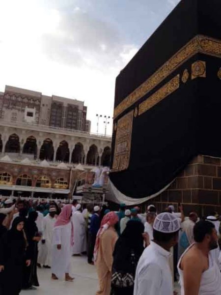 Kabe'nin örtüsü indirildi