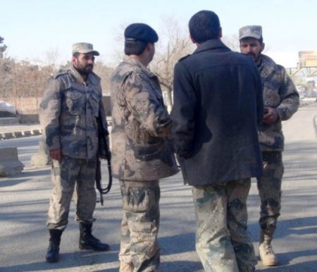 Kabil'de hükümet binalarına eş zamanlı saldırılar: 3 ölü 16 yaralı