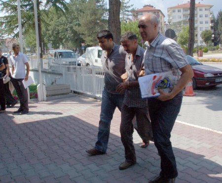 Kablo Hırsızları Yakalandı