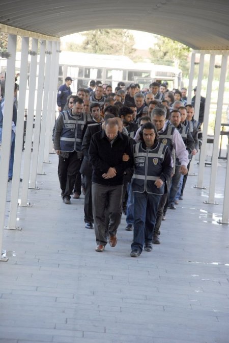 Kaçak Akaryakıt Çetesini Almanya’da Özel Eğitim Alan Amirin Ekibi Çökertti