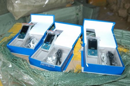 Kaçak Çay Ve Sigara Ele Geçirildi