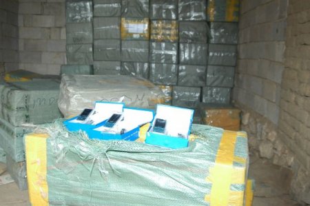 Kaçak Çay Ve Sigara Ele Geçirildi