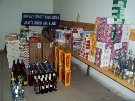 Kaçak İçki Ve Sigara Satan 10 Kişi Gözaltına Alındı