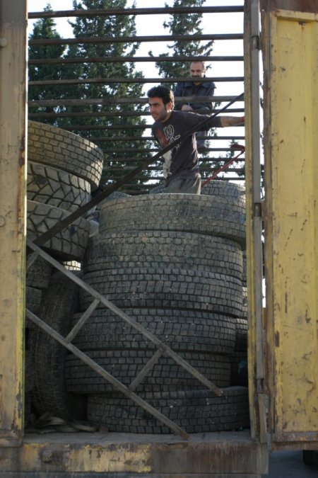 Kaçakçılar, kar lastiğine de el attı