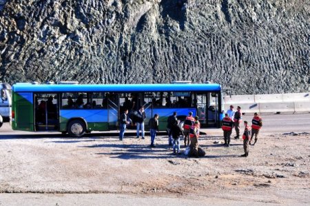Kaçaklar tekne batıyor denilerek Fethiye'ye bırakıldı (2)