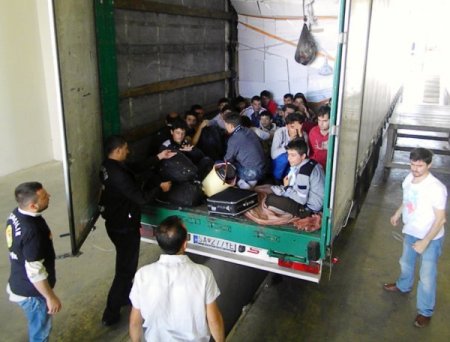 Kaçakların TIR dorsesindeki yolculuğu Kapıkule'de son buldu