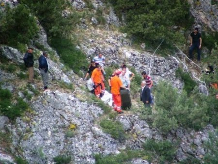 Kaçan oğul arılarını ararken kanyondan düşüp öldü