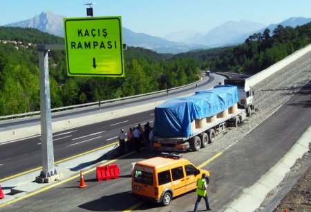 Kaçış rampaları hayat kurtarıyor