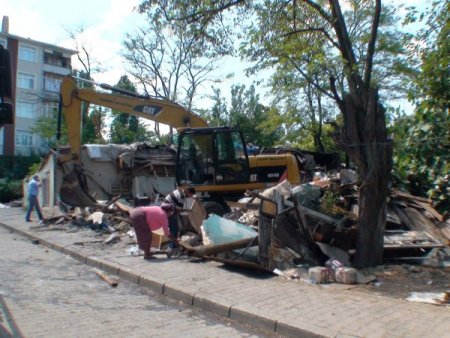 Kadıköy'de Yıkım Gerginliği