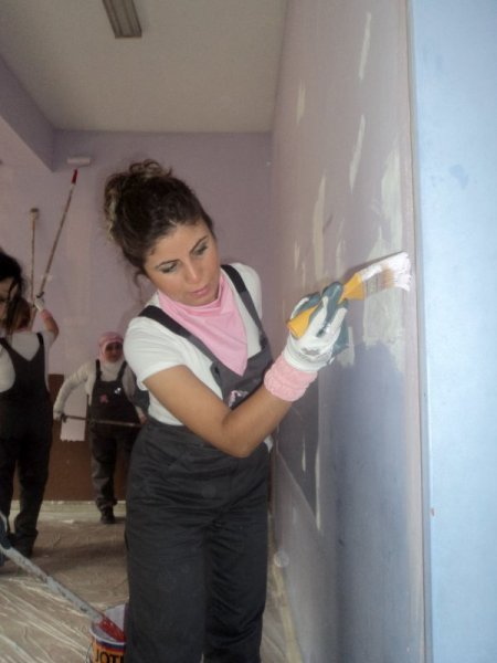Kadın Boya Ustaları İşe Okul Boyayarak Başladı