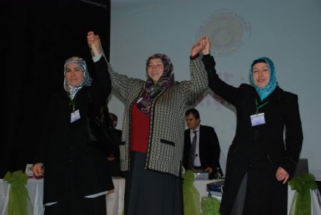 Kadın Çiftçiler Yarıştı, Birinci Buzağı İle Ödüllendirildi