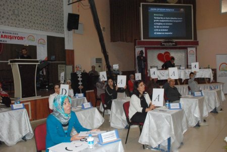 Kadın çiftçiler yarıştı