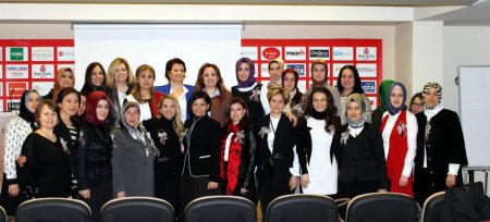 Kadın girişimciler kadının yerini tartıştı