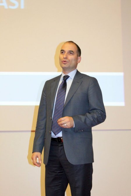 Kadın girişimcilere 'Aile Şirketlerinin Devamlılığı' konulu seminer