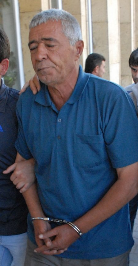 Kadın kılığına girerek eşini öldüren koca adliyeye götürüldü