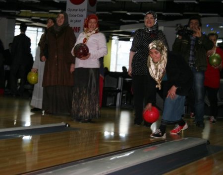 Kadın Kursiyerler, Hayatlarında İlk Kez Bovling Oynadı