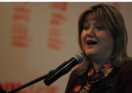 'Kadına şiddet uygulayan erkek toplumdan dışlanırsa sorun çözülür'