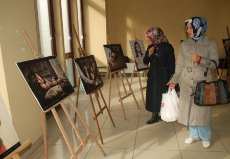 'Kadına Şiddetin Derin 100’ü'nü Sergilediler