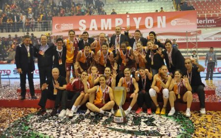 Kadınlar Basketbol Türkiye Kupası'nı Galatasaray kazandı