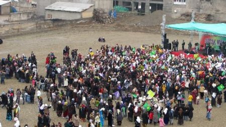 Kadınlar Günü'nü 'keledoş' Yiyerek Kutladılar
