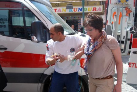 Kadınlar Hamamda Çamaşır Suyundan Zehirlendi (2)