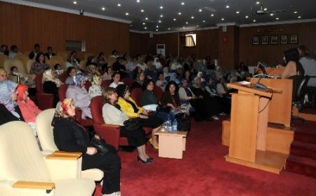 Kadınlara etkili iletişim semineri