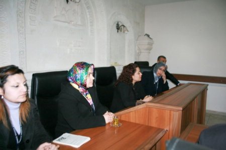 Kadınlara İş Kurulması İçin Mahalle Muhtarları Bilgilendirildi
