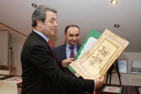 Kadir İnanır, Türk- Rus Kültür Merkezi’ni ziyaret etti; kavgamız kardeşlik için