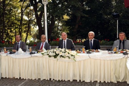 Kadir Topbaş: Dünya barışında yerel yönetimler büyük çaba sarfetmeli