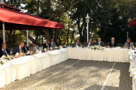 Kadir Topbaş: Dünya barışında yerel yönetimler büyük çaba sarfetmeli