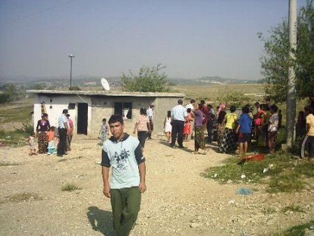 Kadirli'de İki Aile Arasında Silahlı Çatışma: 3 Yaralı